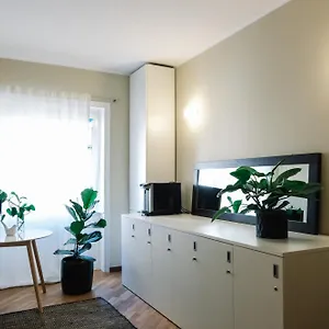Guest house Flora Inn, Scotti's House - Due Passi In Centro, Bergamo